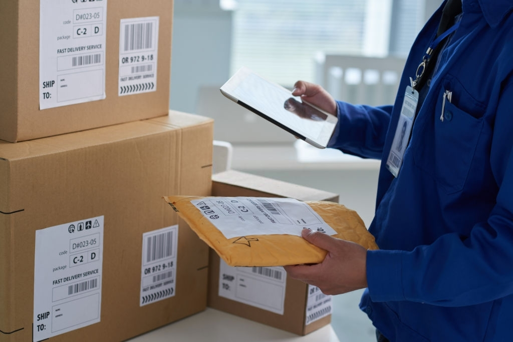 Cách gửi hàng đi nước ngoài qua bưu điện